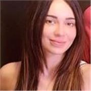 Hola, soy Ivonne: Graduada en Economía y ADE, con Máster en Bolsa y Gestión de Carteras y Máster en Auditoría y Riesgos Financieros